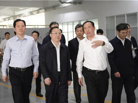 江苏省省长吴政隆莅临UG环球集团走访调研